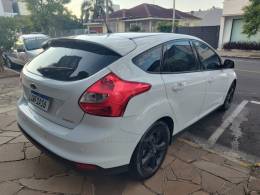 FORD - FOCUS - 2014/2015 - Branca - Sob Consulta