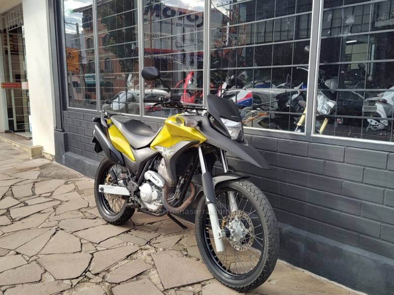 HONDA - XRE 300 - 2011/2012 - Verde - R$ 16.900,00