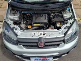 FIAT - UNO - 2017/2018 - Prata - R$ 37.900,00