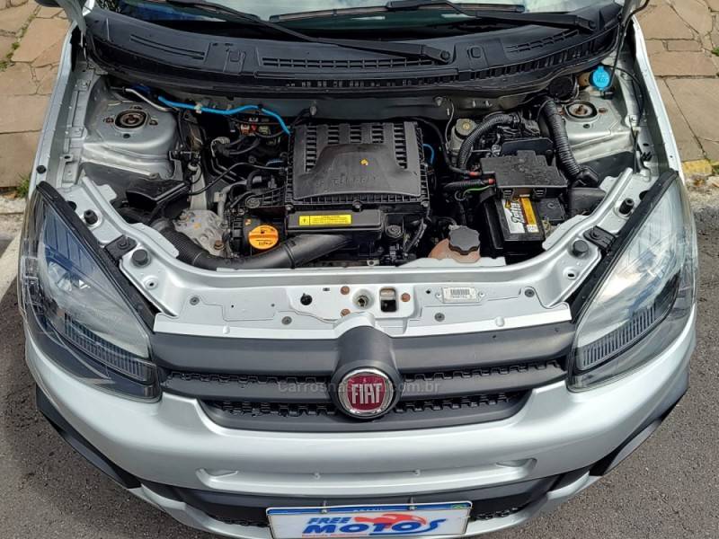 FIAT - UNO - 2017/2018 - Prata - R$ 37.900,00