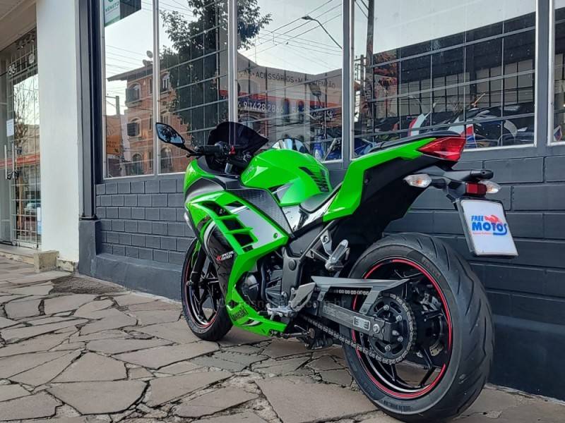KAWASAKI - NINJA 300 - 2014/2014 - Verde - Sob Consulta