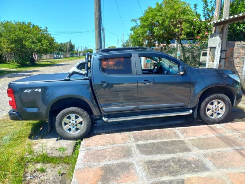 CHEVROLET - S10 - 2014/2014 - Cinza - R$ 119.900,00