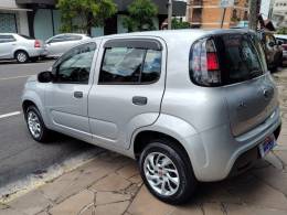 FIAT - UNO - 2017/2018 - Prata - R$ 37.900,00