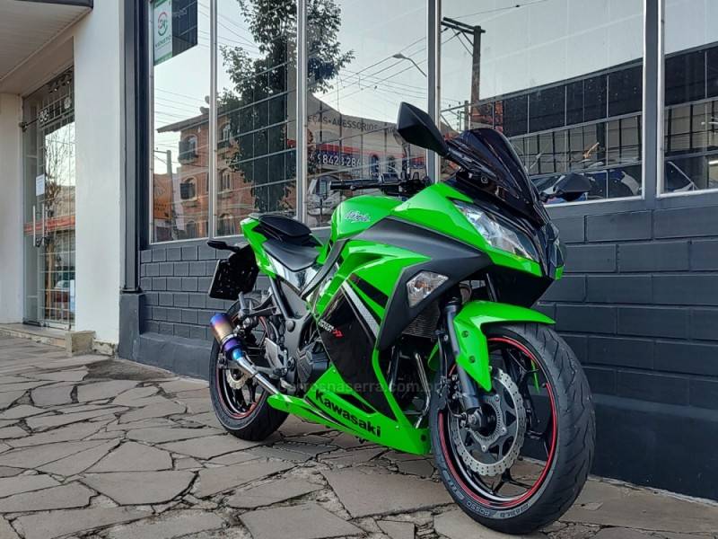 KAWASAKI - NINJA 300 - 2014/2014 - Verde - Sob Consulta