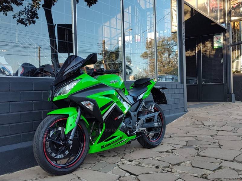 KAWASAKI - NINJA 300 - 2014/2014 - Verde - Sob Consulta