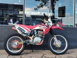 HONDA - CRF 230F - 2016/2017 - Vermelha - Sob Consulta