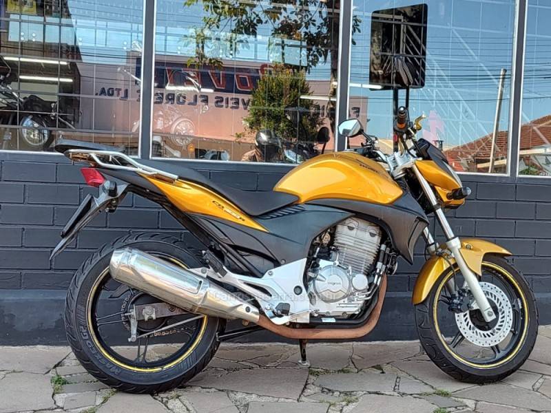 HONDA - CB 300R - 2009/2010 - Dourada - Sob Consulta